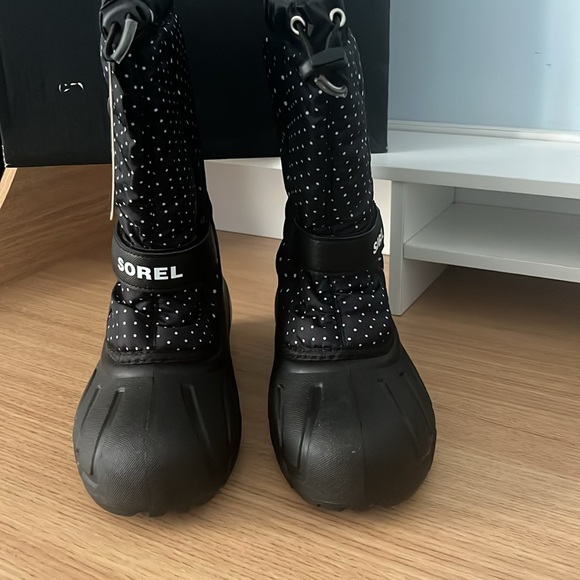 Sorel Flurry Print Youth Boot Size 6 - Picture 5 of 13